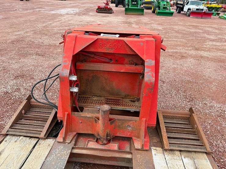 #194-•-lot-194-image-27