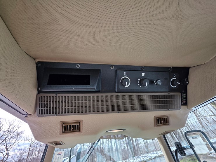 1997-john-deere-5300-image-43