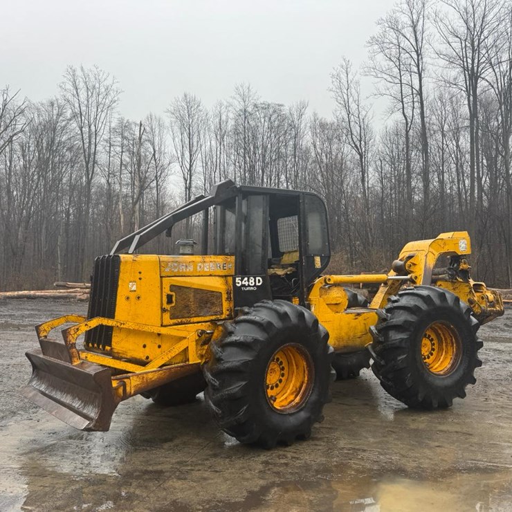 DEERE 548D