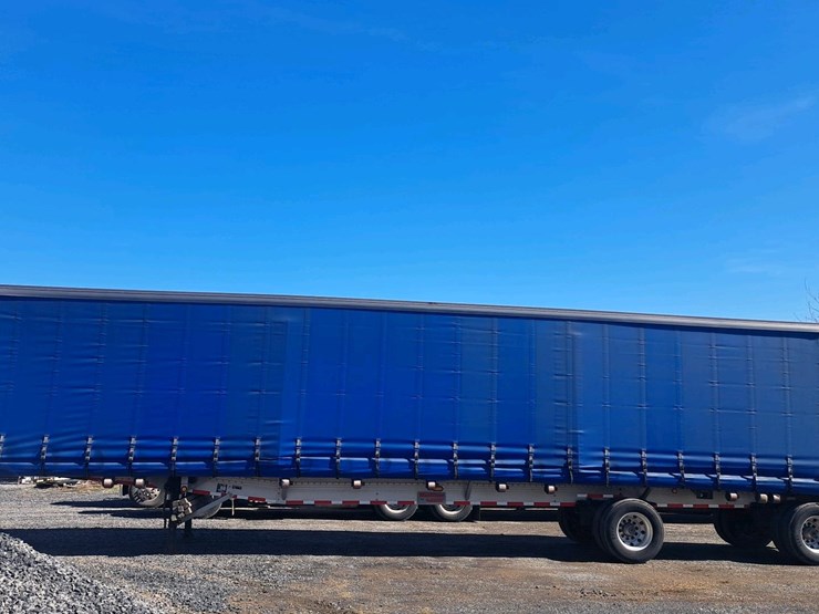 #131-•-2005-reitnourer-curtain-trailer-image-2