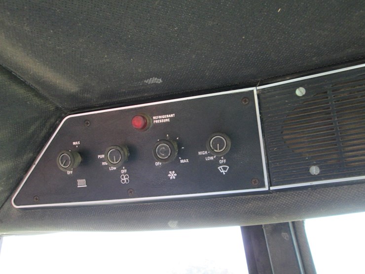 1977-international-886-image-39