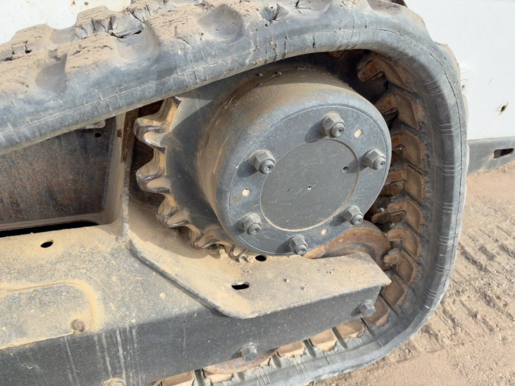 2016-bobcat-t650-image-16