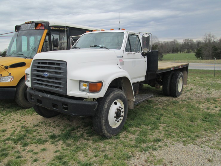 1997-ford-f800-image-1