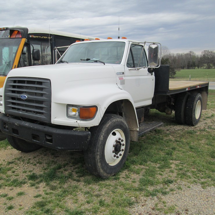 1997 FORD F800