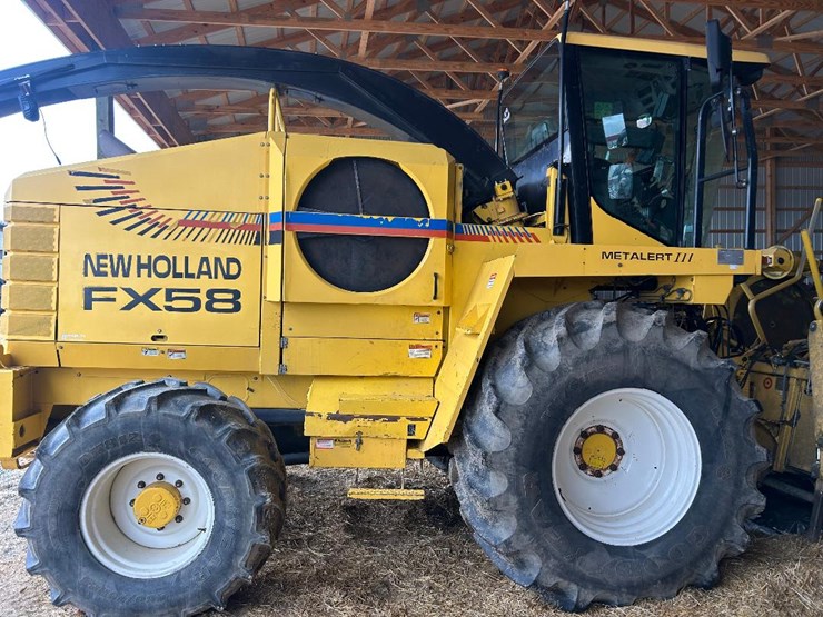 #7579-•-2003-new-holland-fx68-chopper-(snover)-image-1