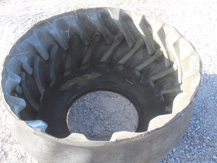 #3070-•-4.5-ft-tire-feeder-image-1