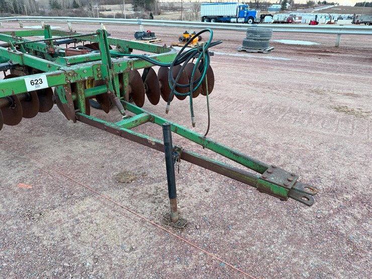 john-deere-210-image-12