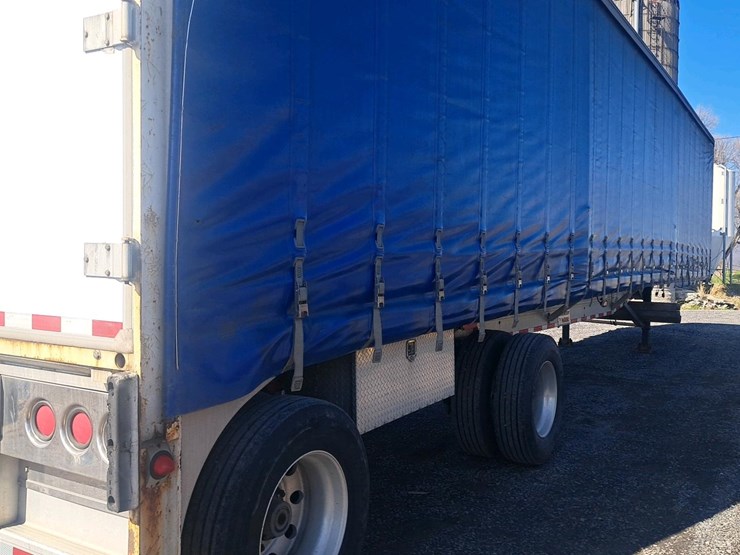#131-•-2005-reitnourer-curtain-trailer-image-41