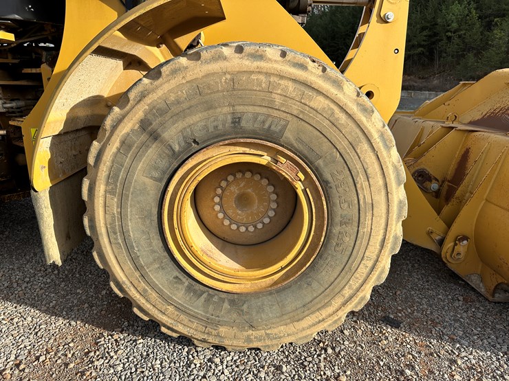 2012-caterpillar-950k-image-54