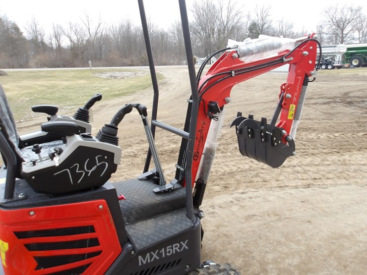 #7365-•-mx15rx-mini-excavator-image-10