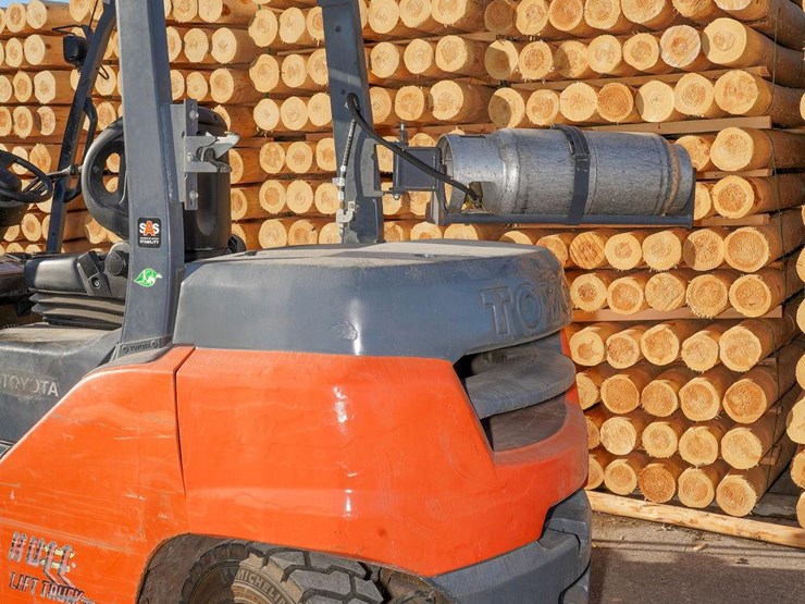 2016-toyota-8fg35u-image-3