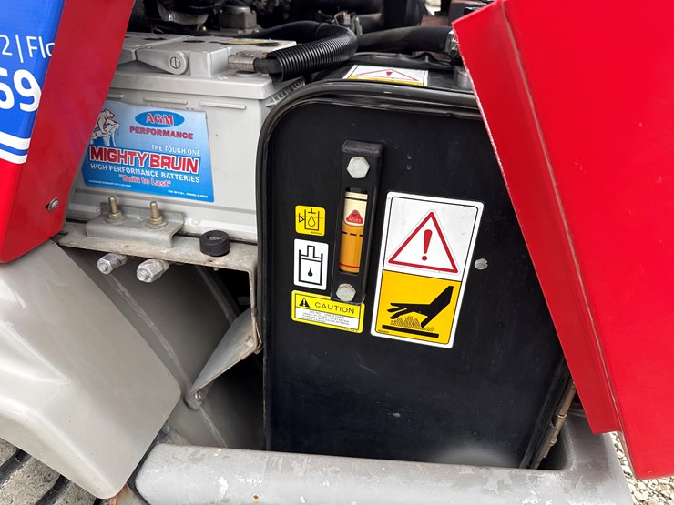 2014-takeuchi-tw40-image-35