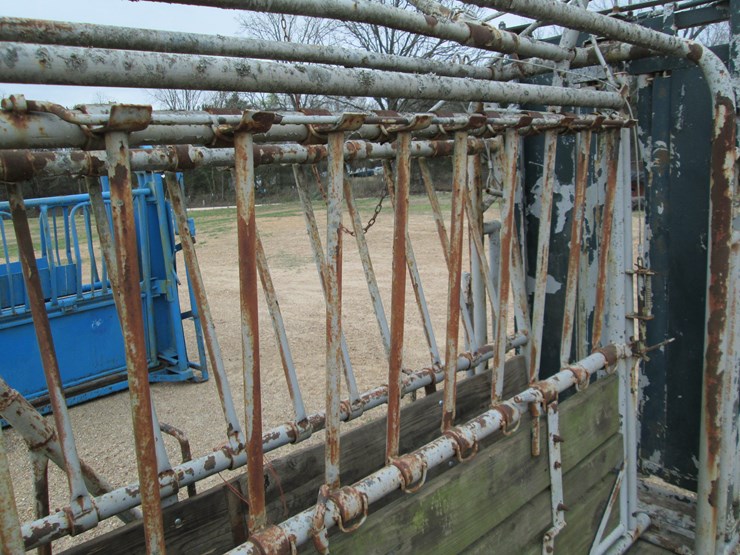 #37305-•-squeeze-chute-image-11