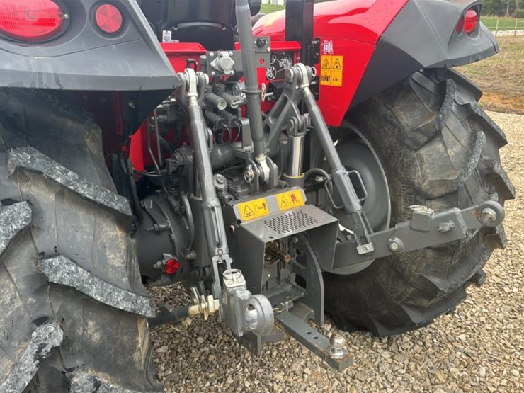 2023-massey-ferguson-4707-image-45