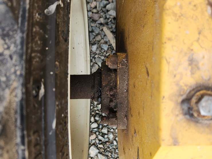 massey-ferguson-8-image-19