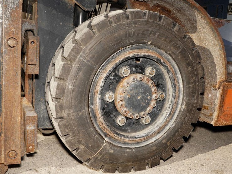 2016-toyota-8fg35u-image-20