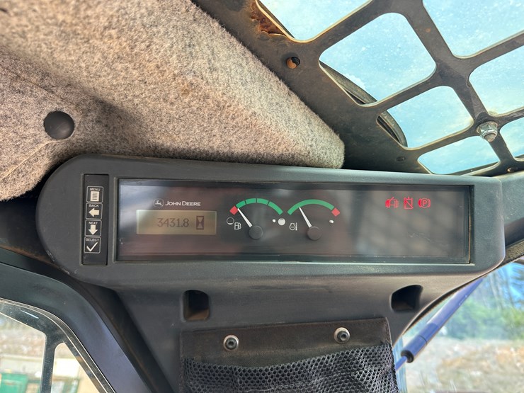 2017-deere-333g-image-30