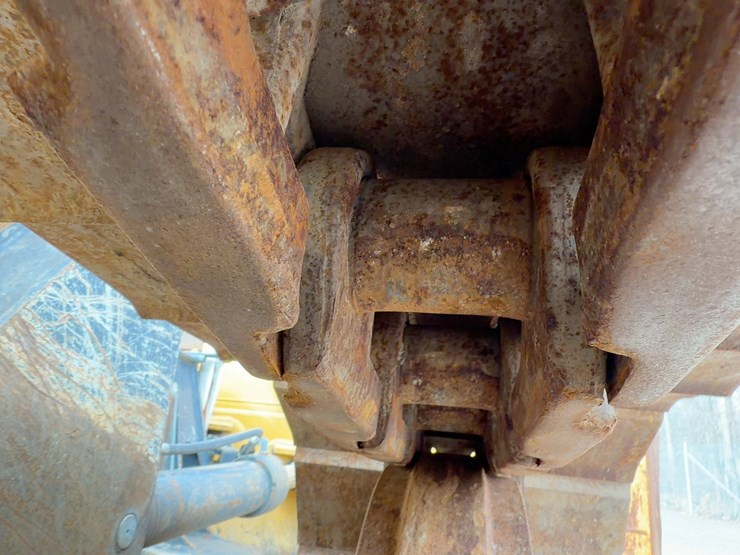 2014-deere-750k-lgp-image-17