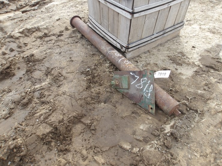 #7818-•-brillion-packer-axle-image-1