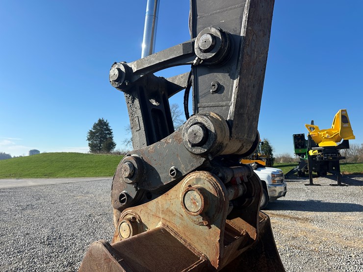 2017-volvo-ec350el-image-26