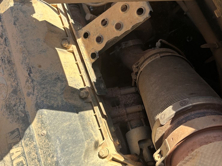 2017-volvo-ec350el-image-40