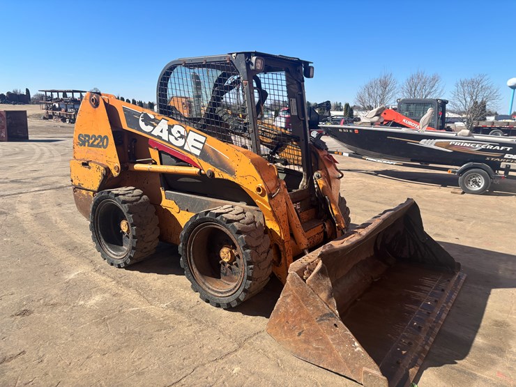 2011-case-sr220-image-5