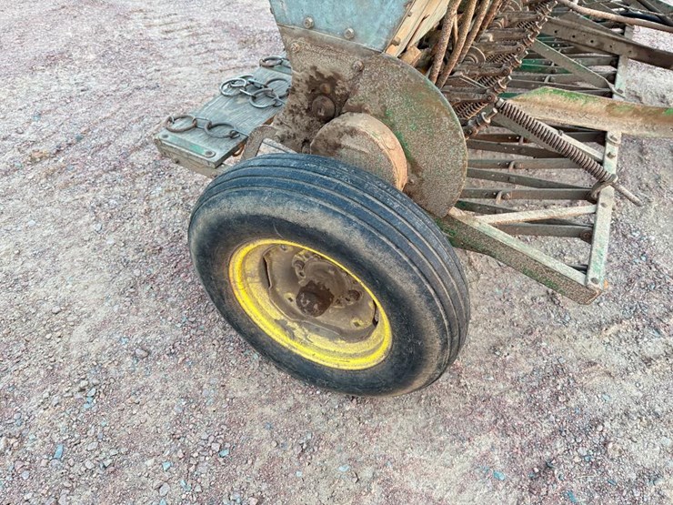 john-deere-b-image-12