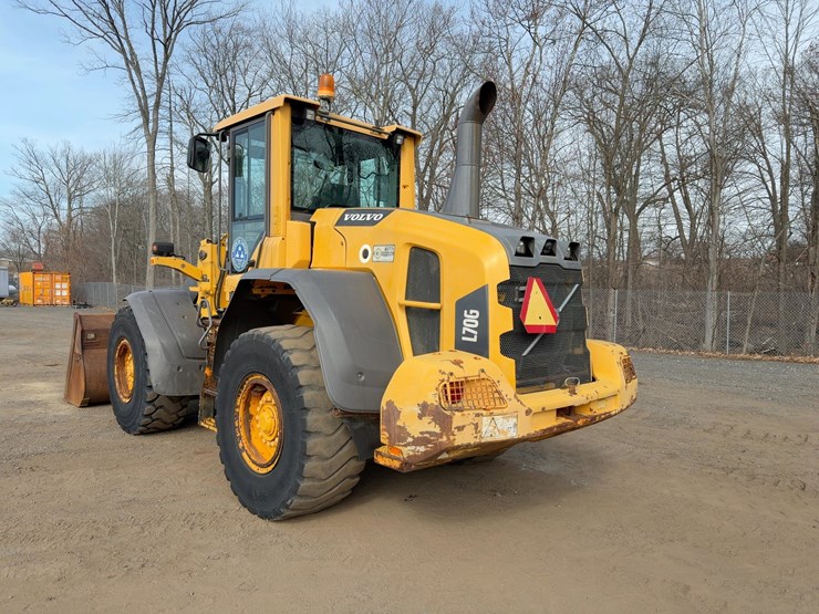 2013-volvo-l70g-image-3