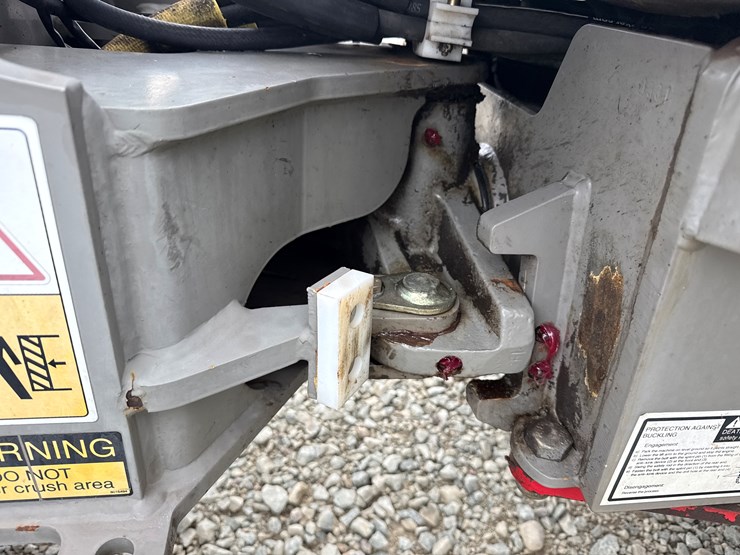 2014-takeuchi-tw40-image-24