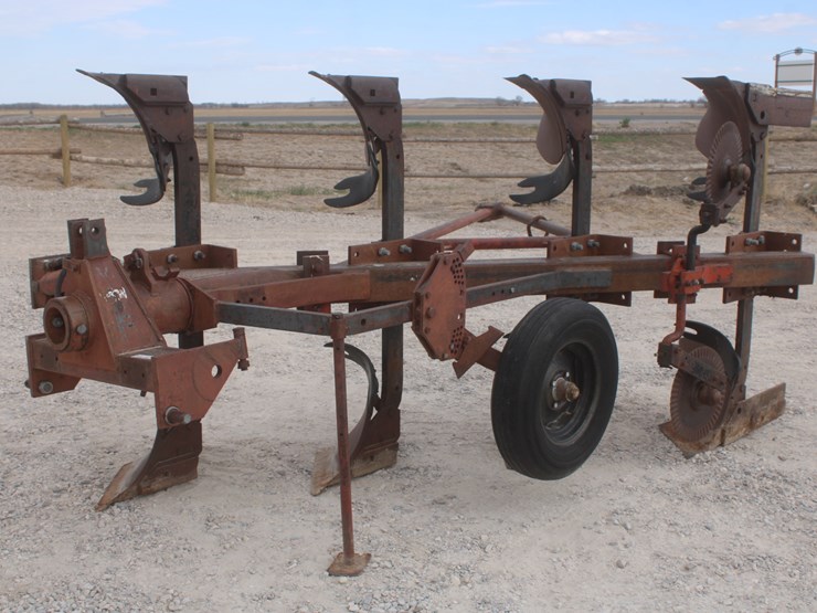 international-140-image-1