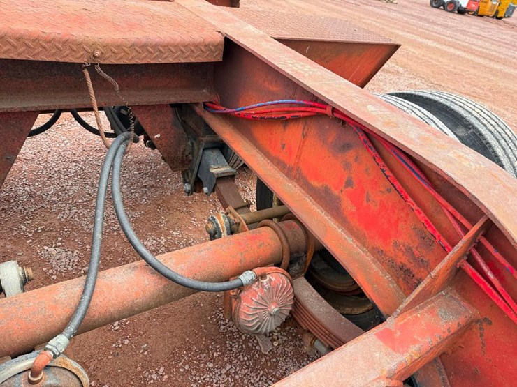 #194-•-lot-194-image-32