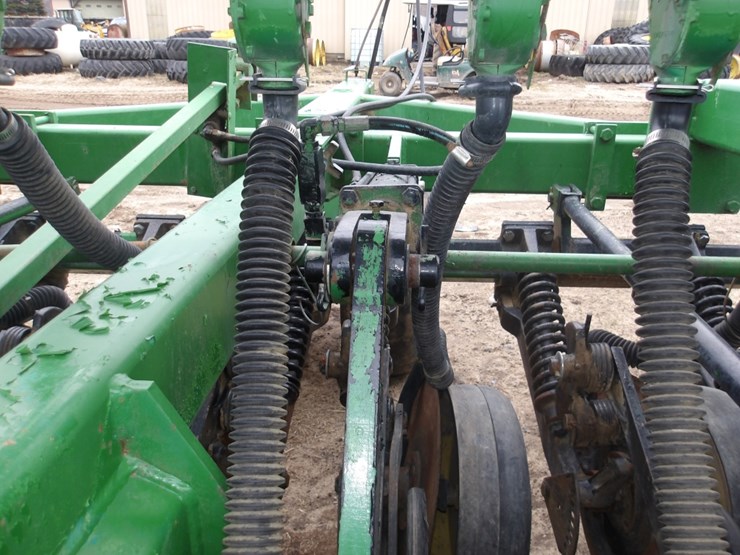 john-deere-750-image-10