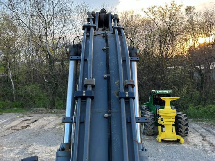 deere-470g-lc-image-30