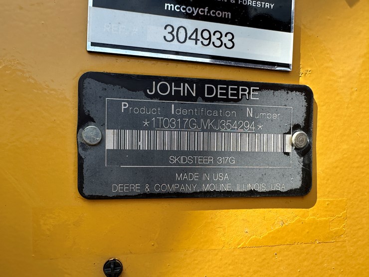 2019-deere-317g-image-48