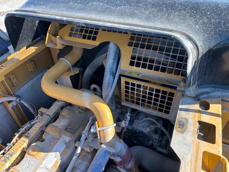 2018-caterpillar-336f-image-25