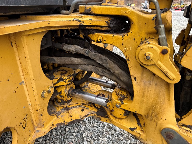 2001-deere-310sg-image-56