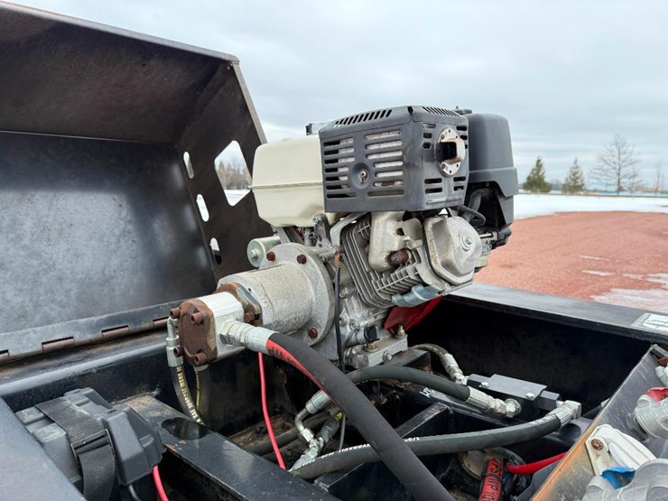 #301-•-lot-301-image-28