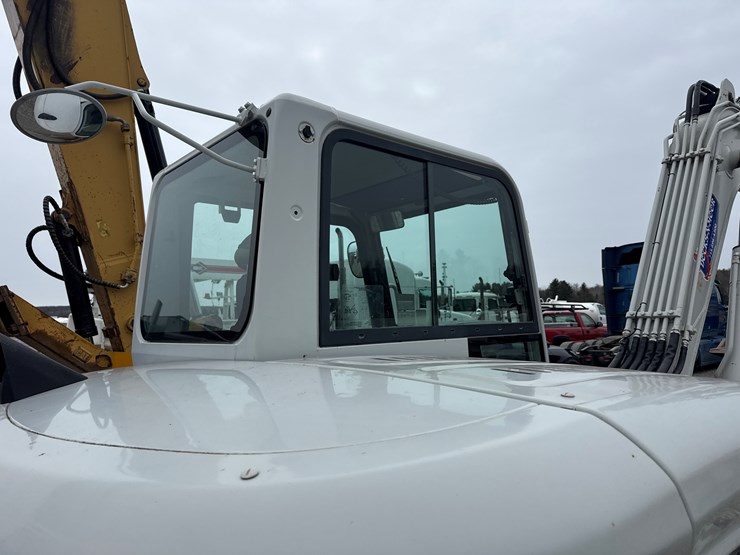 takeuchi-tb285-image-63