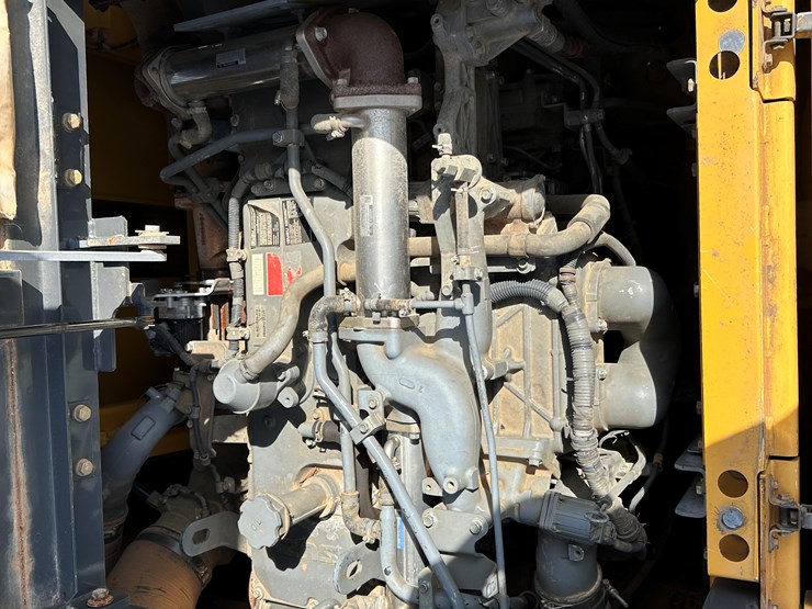 2016-deere-470g-lc-image-33