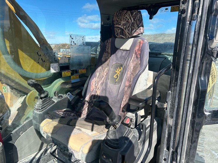 2011-caterpillar-329d-image-37