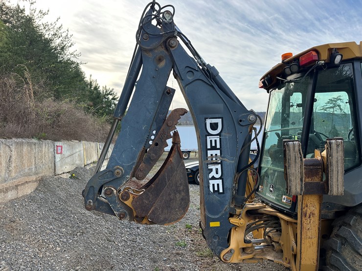 2011-deere-310sj-image-25