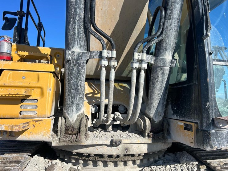 2018-caterpillar-336f-image-17