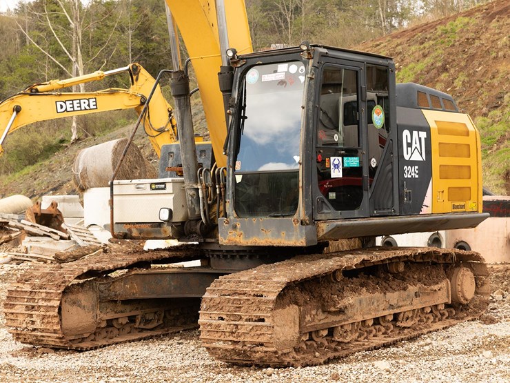 2013-caterpillar-324e-image-9