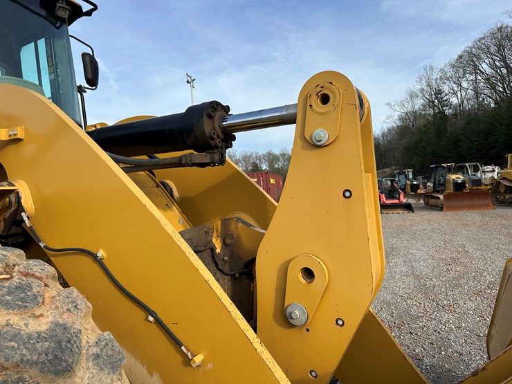 2012-caterpillar-950k-image-14