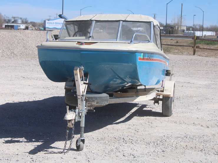 #3047-•-vanco-16ft-ski-boat-image-1