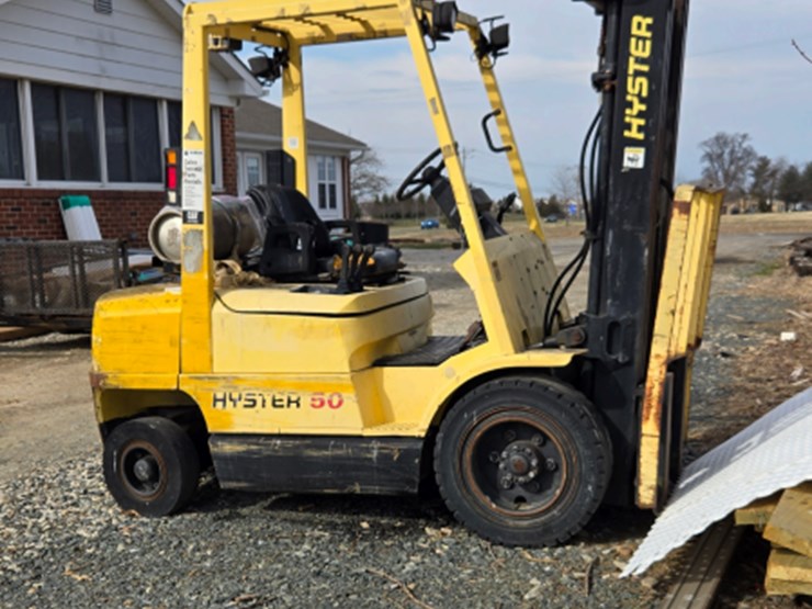 #110a-•-benefit-lot-2000-hyster-cap-forklift-image-4