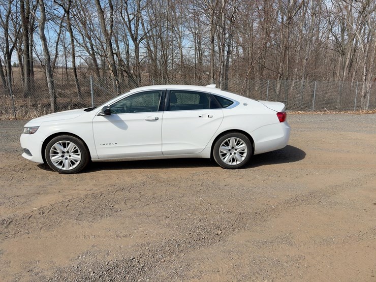 2015-chevrolet-impala-ls-automobile-image-2
