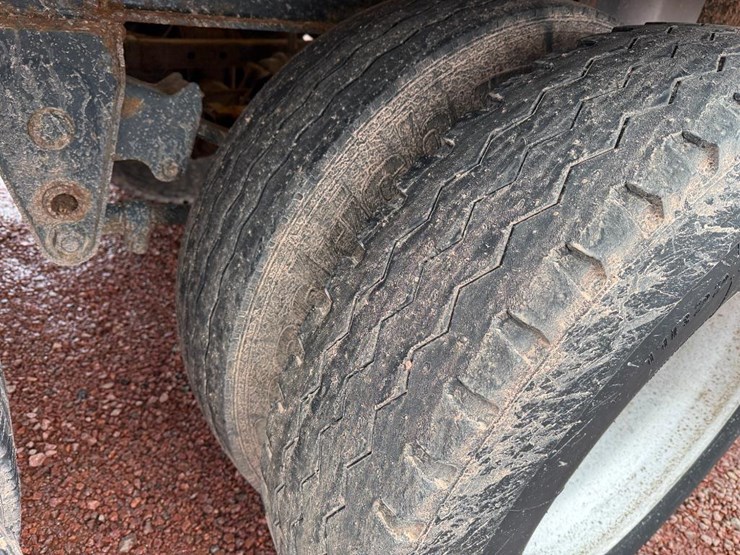 #302-•-lot-302-image-8