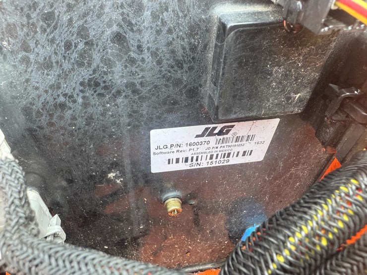 2016-jlg-t500j-image-47