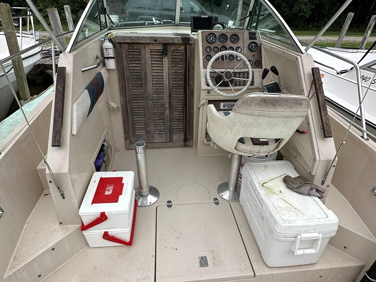 #154-•-1986-chris-craft-fishing-boat-image-3